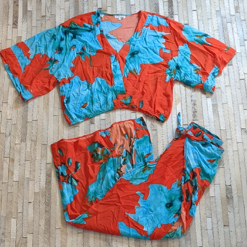 On The Road Women's Resortwear Set